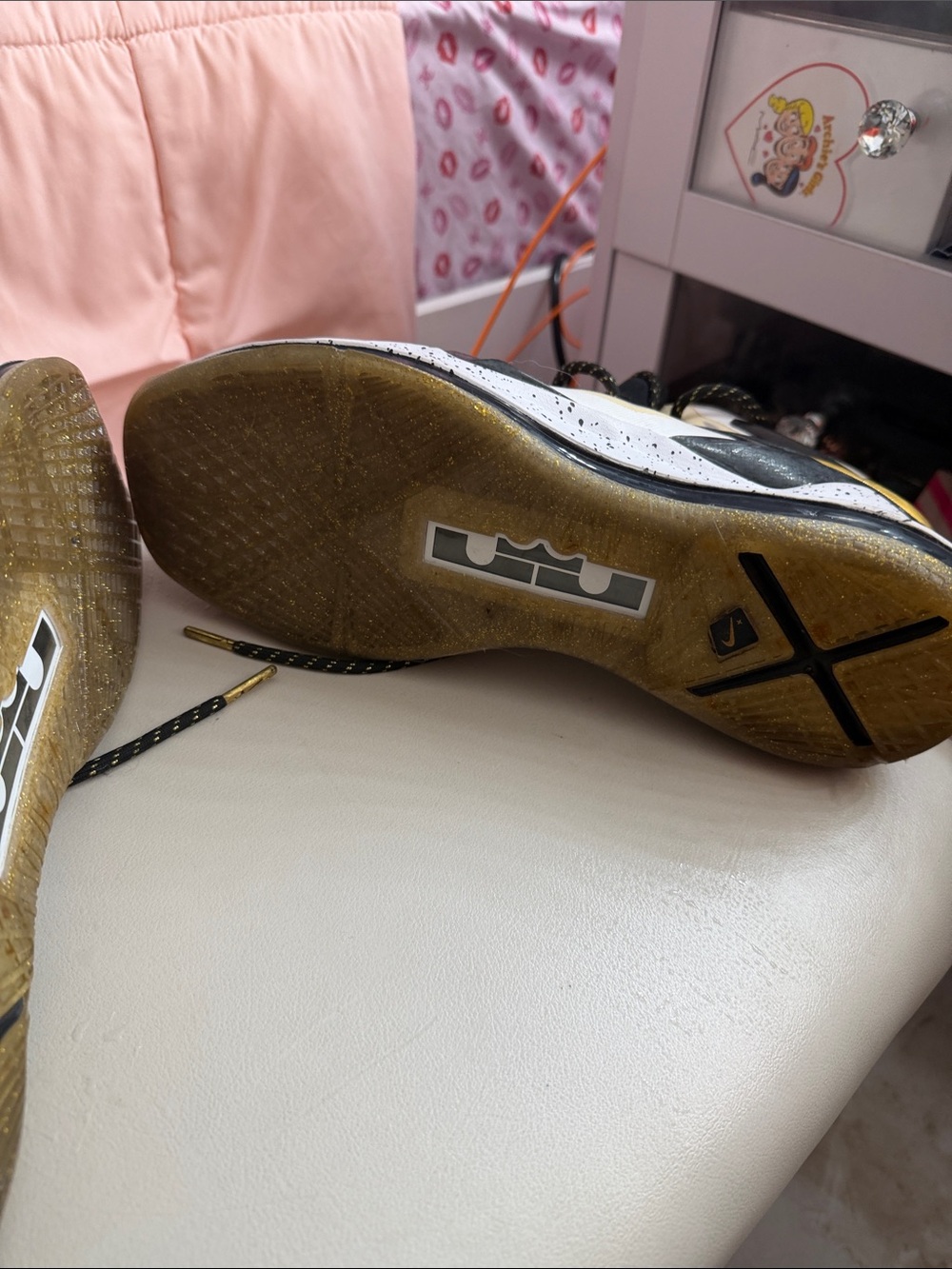 Original King James men White, Black and Gold Basketball Sneakers - Picture 12 of 12
